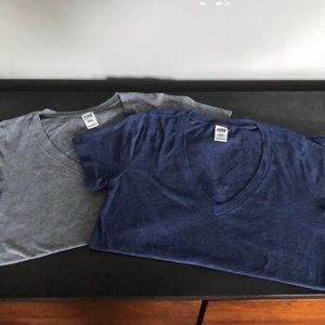 PINK Victoria’s Secret V-neck Bundle